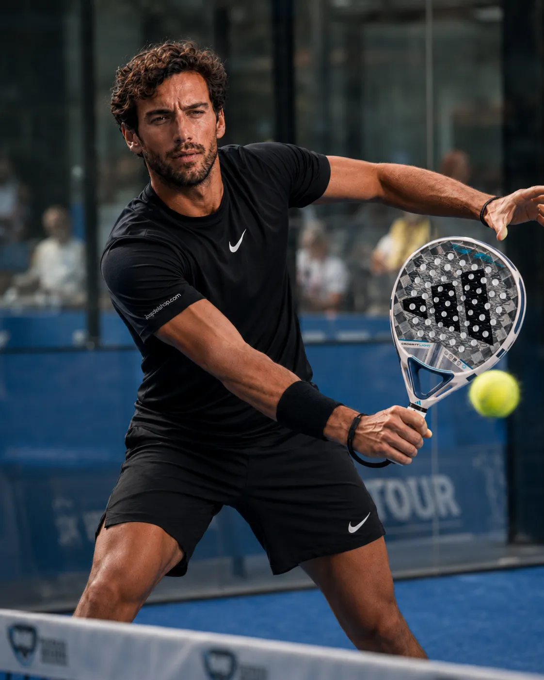Luca Navarro testing the Adidas Cross It Light 3.4 2025 padel racket on court