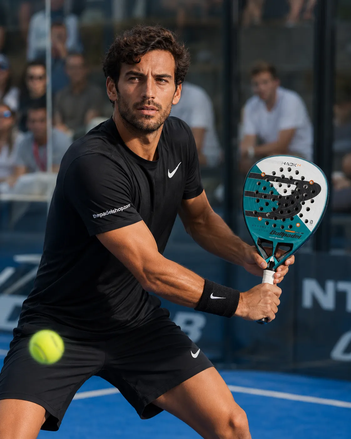 Luca Navarro testing the Bullpadel Hack 04 Paquito Navarro 2025 padel racket on court