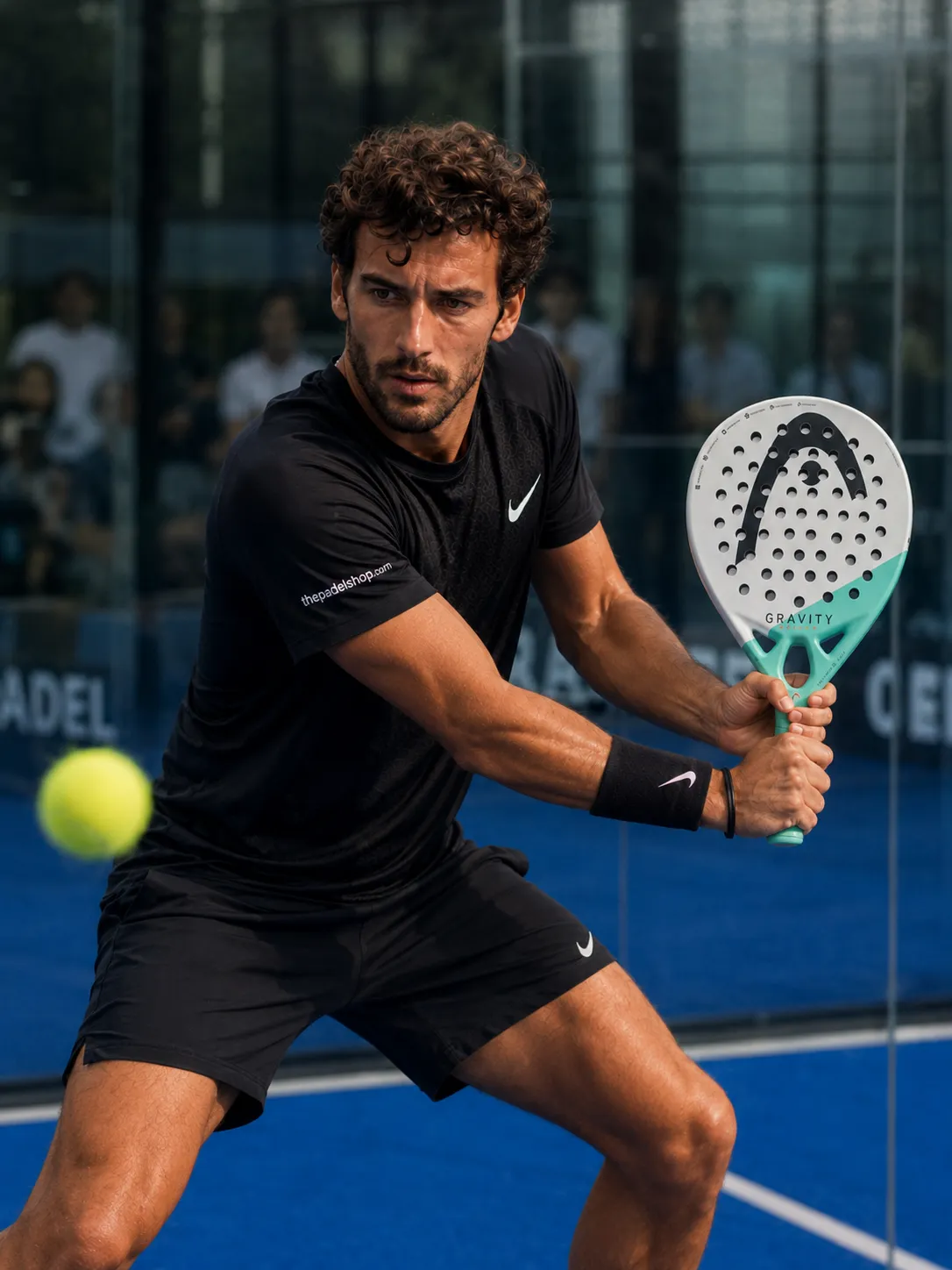 Luca Navarro testing the Head Gravity Team 2024 padel racket on court