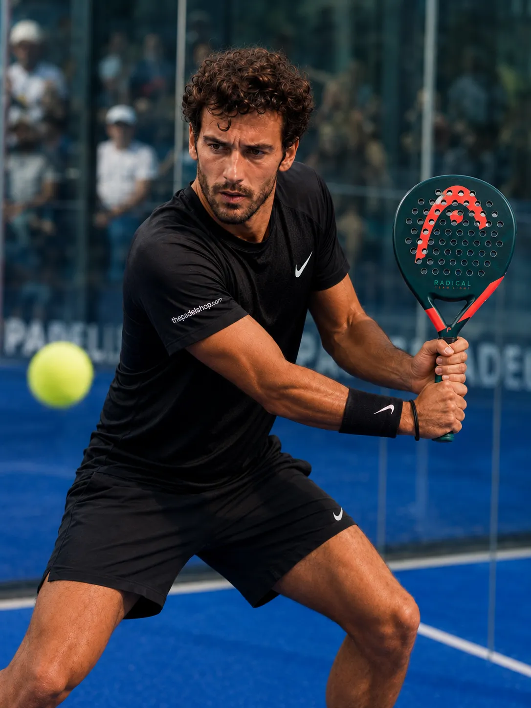 Luca Navarro testing the Head Radical Team Light 2026 padel racket on court