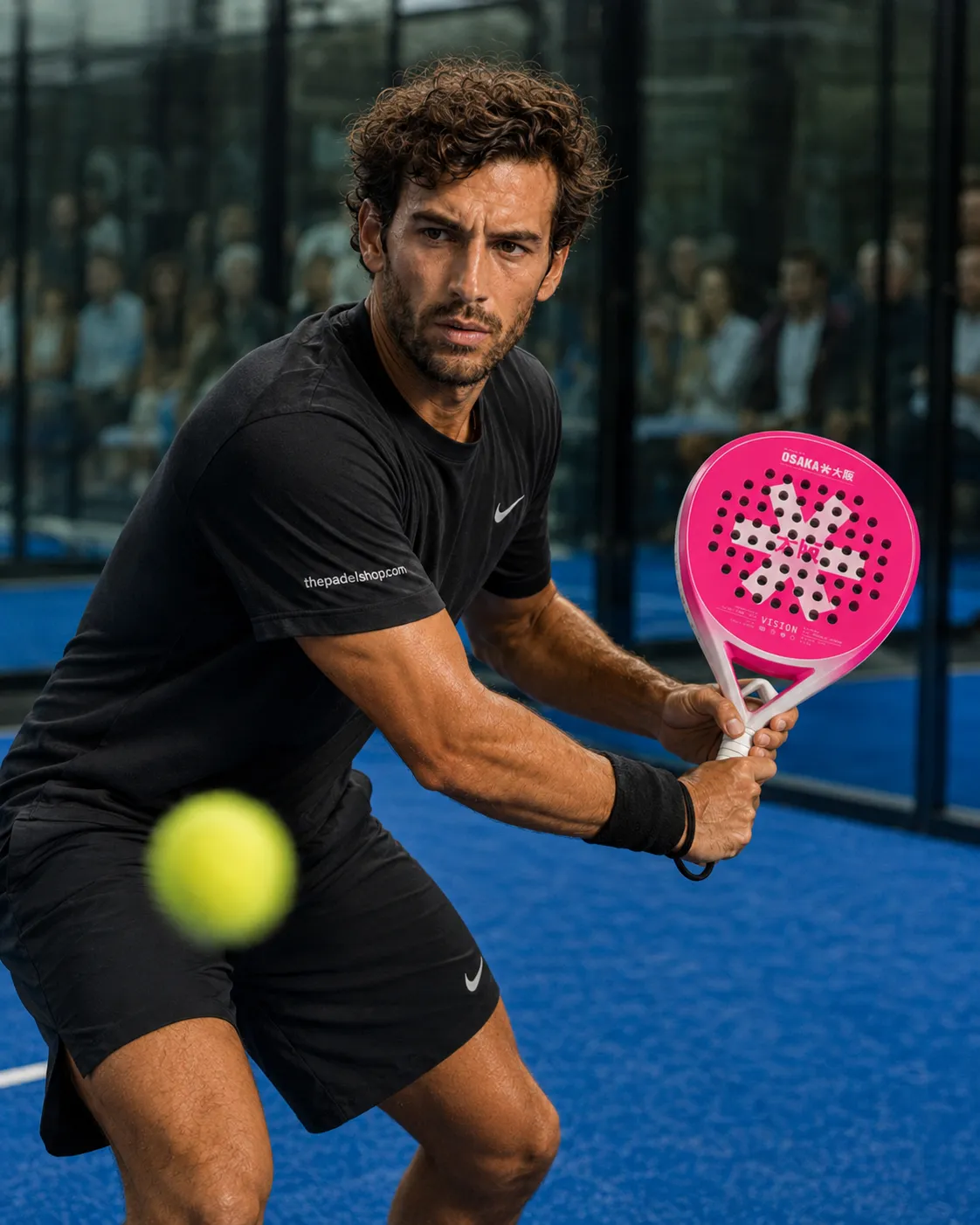 Luca Navarro testing the Osaka Vision Control padel racket on court
