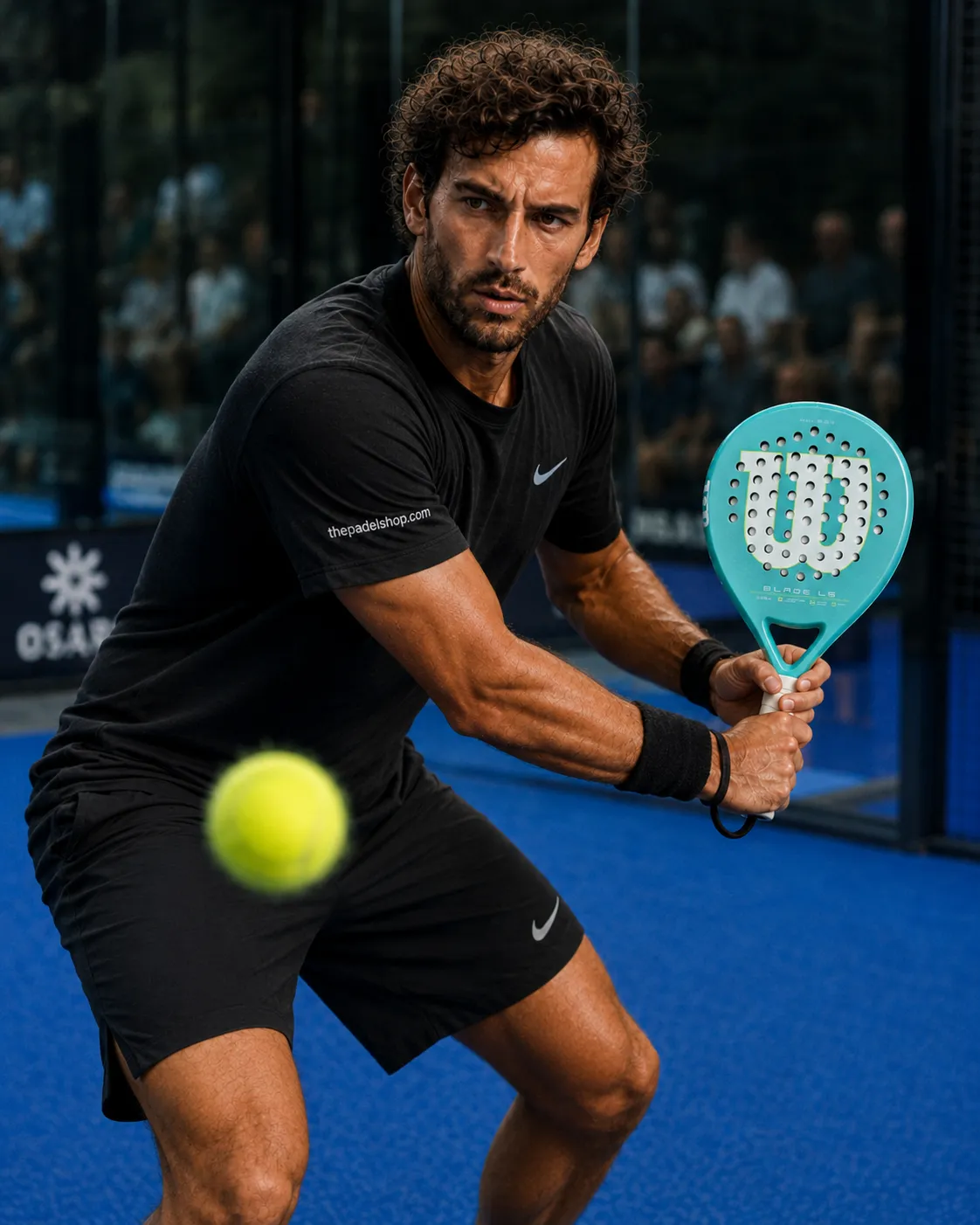 Luca Navarro testing the Wilson Blade LS V4 padel racket on court